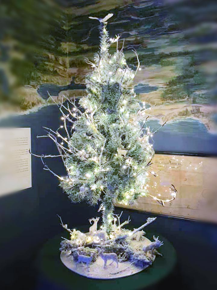 Osterville-Historical-Museum-Cape-Cod-Holiday-Tree1